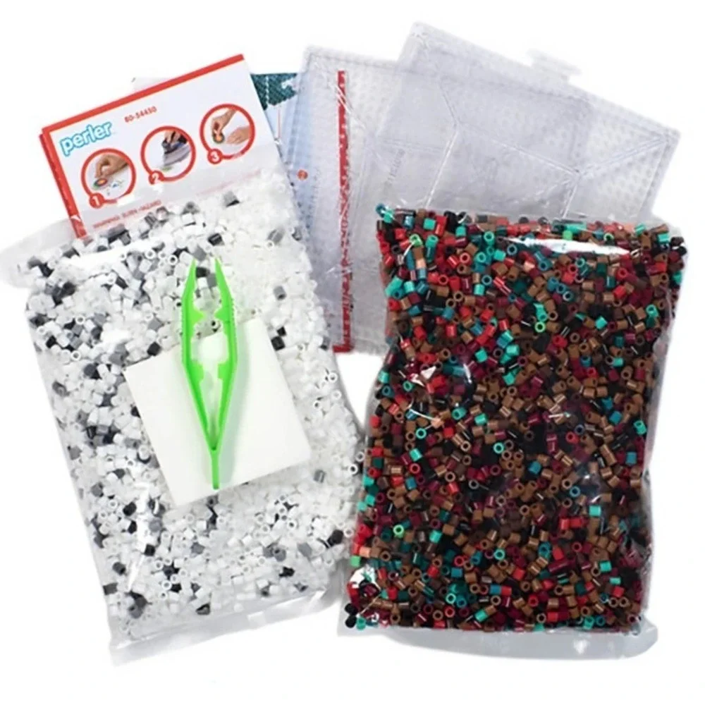 Perler Winter Lodge‎ 3D Fused Bead Kit 10000 Beads Christmas Cabin 80-54450 NEW